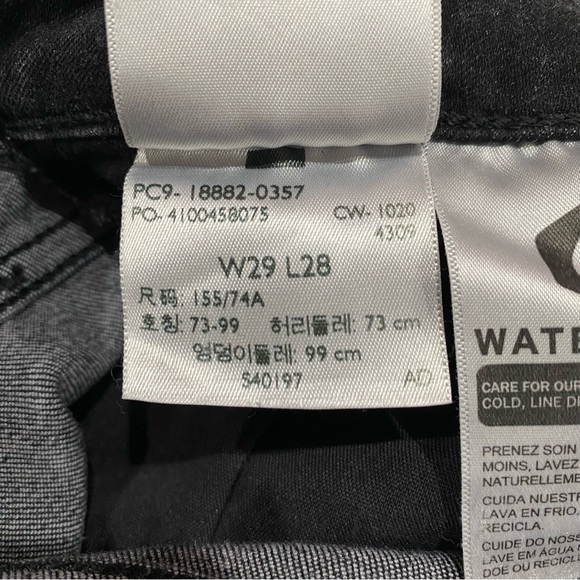 LEVI’S Women’s 721 High Rise Skinny Jeans - distressed black, size W29 L28 - Picture 8 of 12